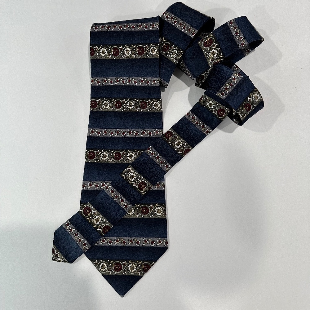 Men's‎ PIERRE CARDIN classic silk neck tie.